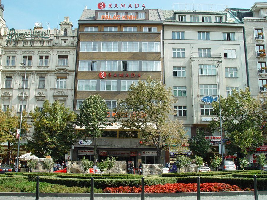 מלון Ramada Centre 4*